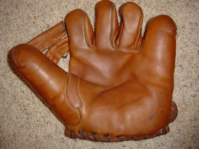 Luke Appling Wilson 654 Front